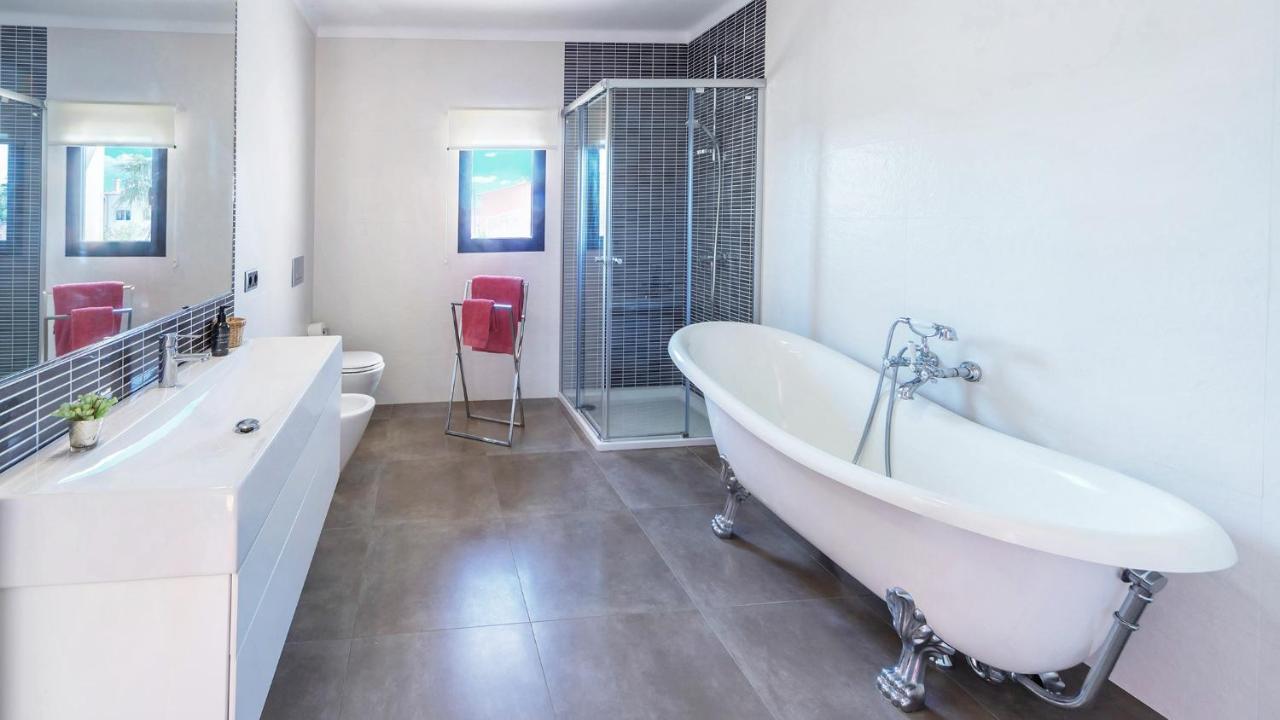Pool House Marineta Villa Llombarts ภายนอก รูปภาพ